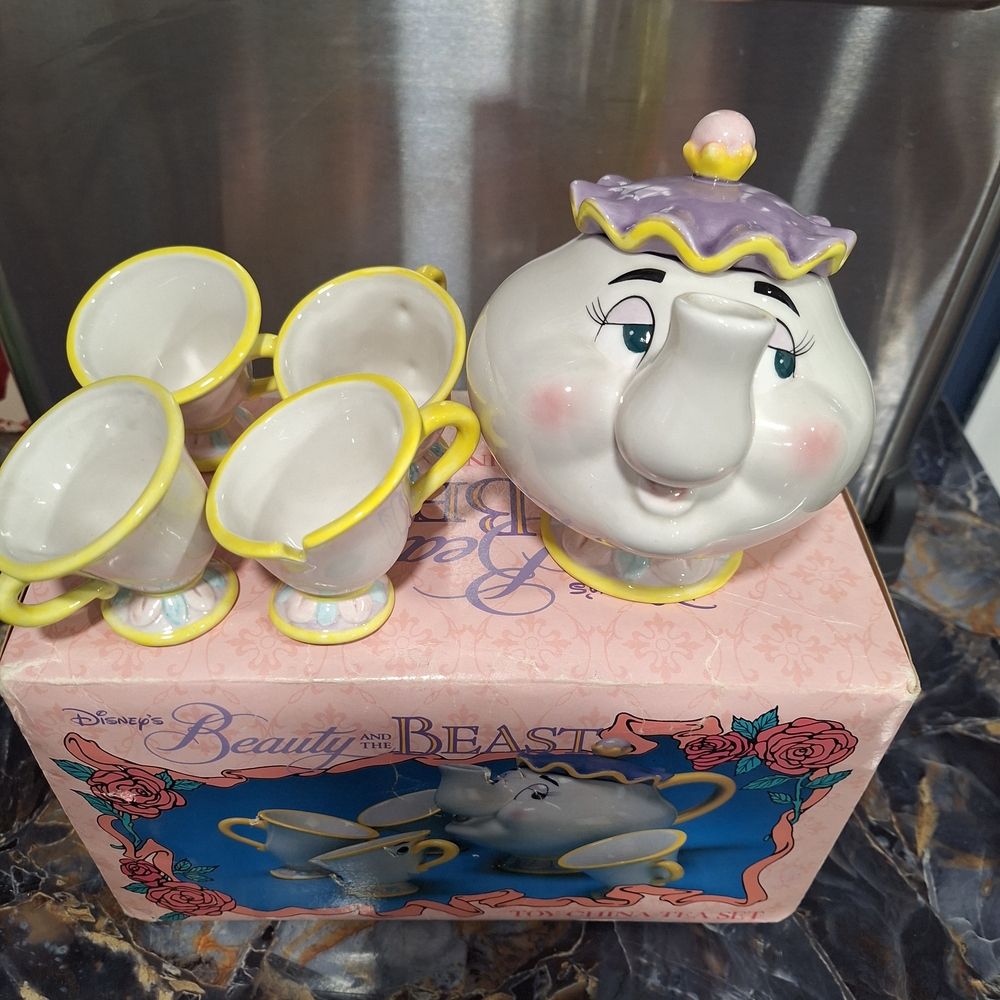 Disney Mrs. Potts and Chip Tea Set - White, Yellow, .small Chip On Inside Rim